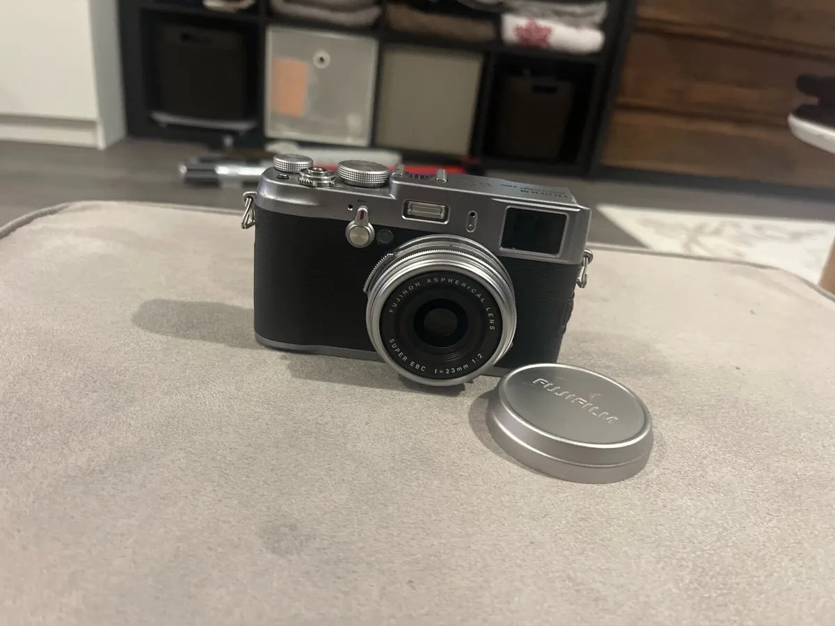 Fudjifilm camera x100 - Image 2