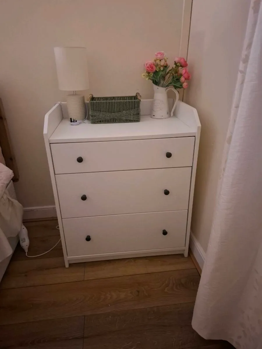 White 3-Drawer Chest of Drawers - Image 1