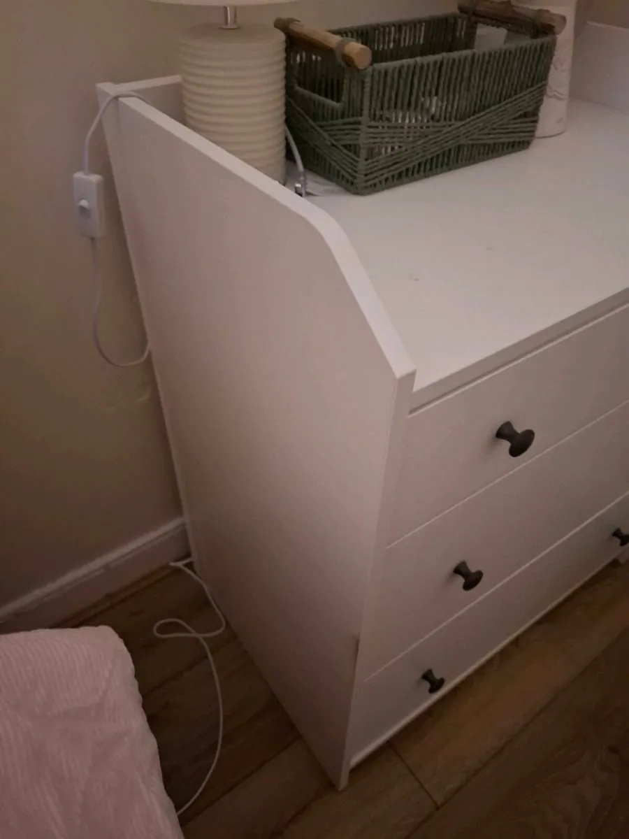 White 3-Drawer Chest of Drawers - Image 2