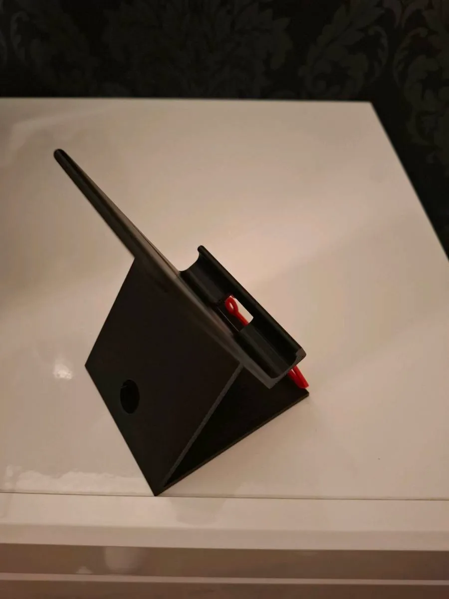 F1 phone stand - Image 4