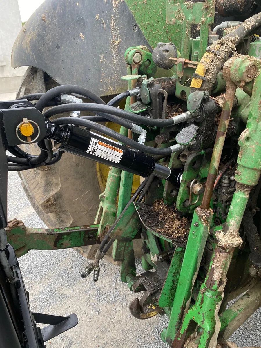Tractor forklift - Image 3