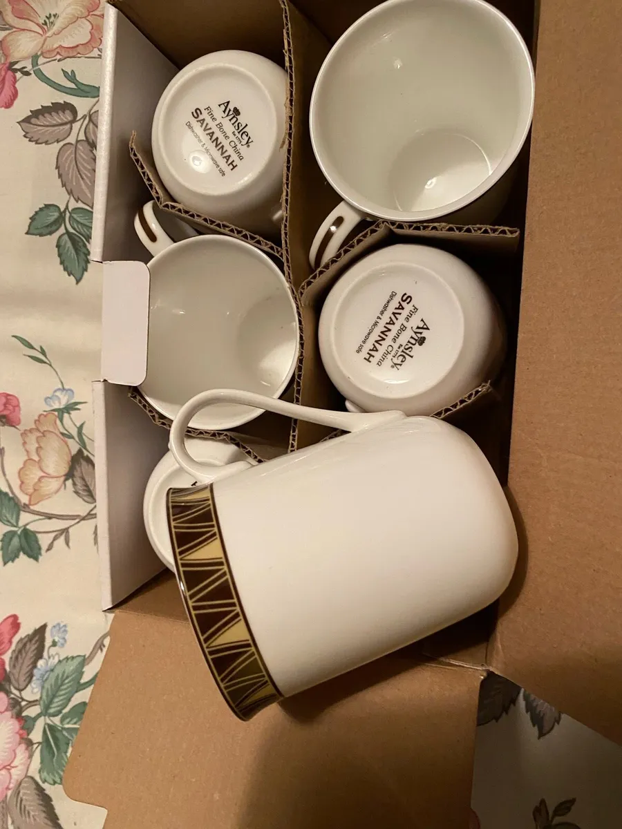 Set up 6 cups - Image 1