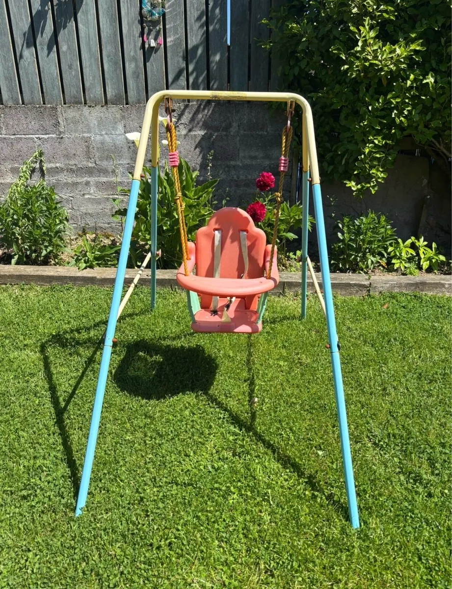 Baby swing