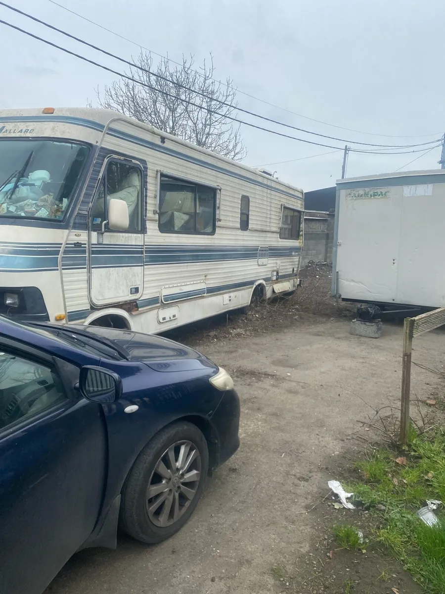 Vintage motor home - Image 4
