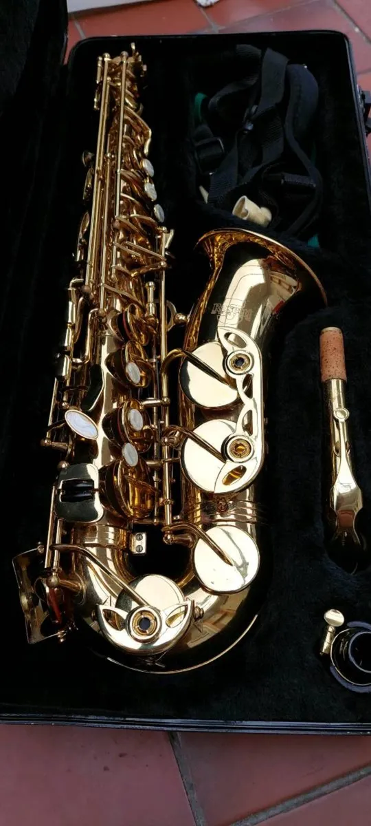 Saxophone - Image 2