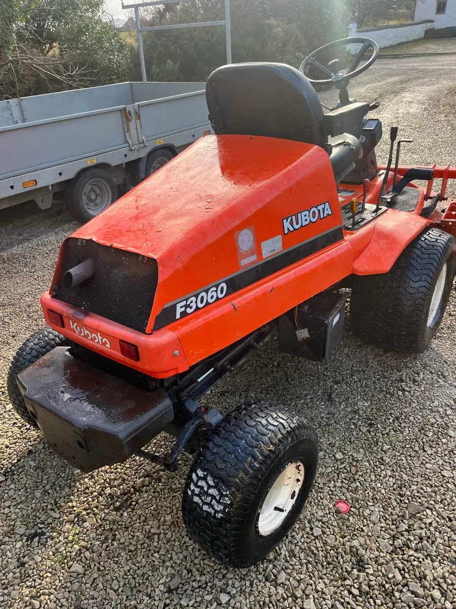 Kubota F3060 - Image 2