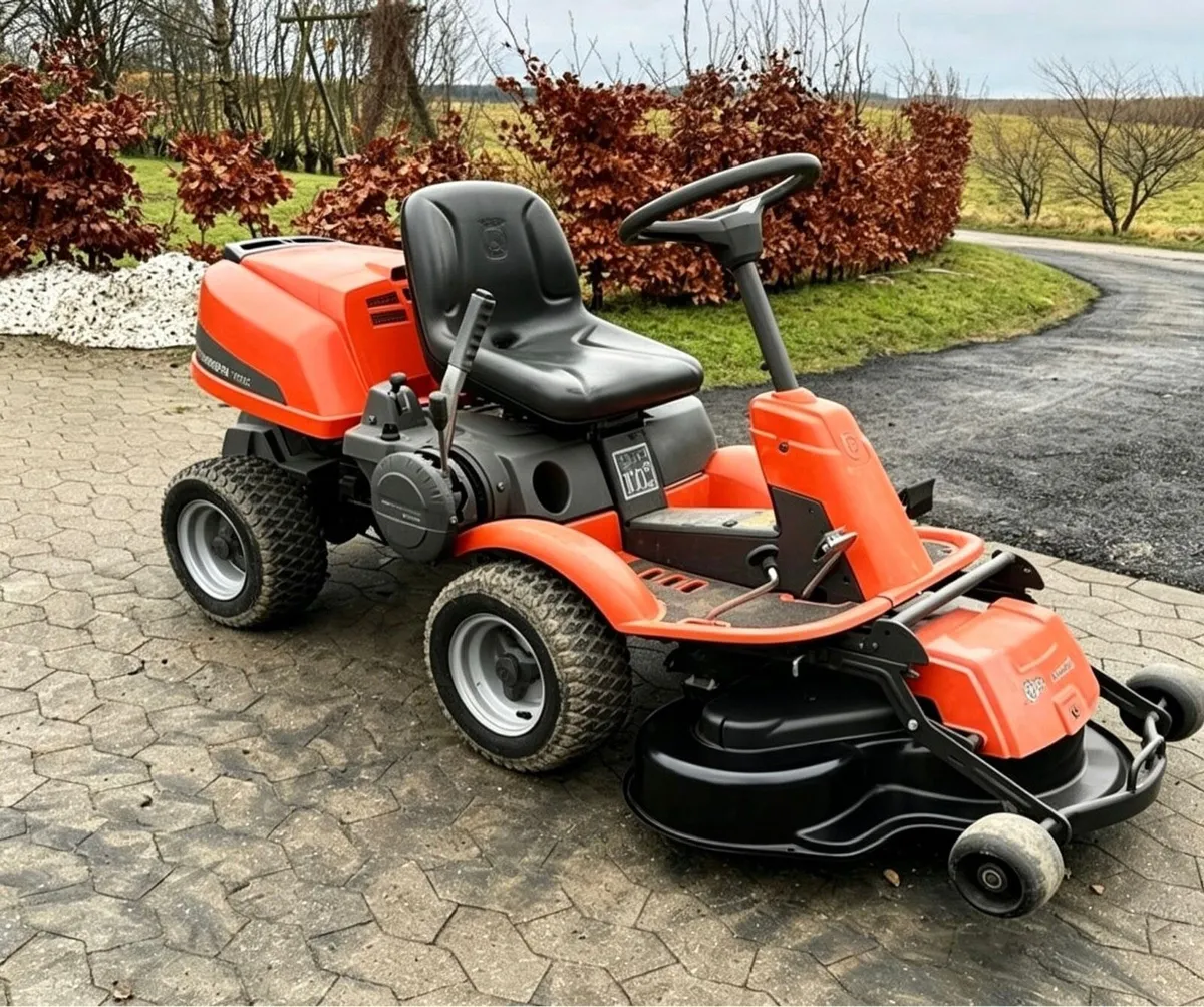 Husqvarna ride on lawnmower - Image 1