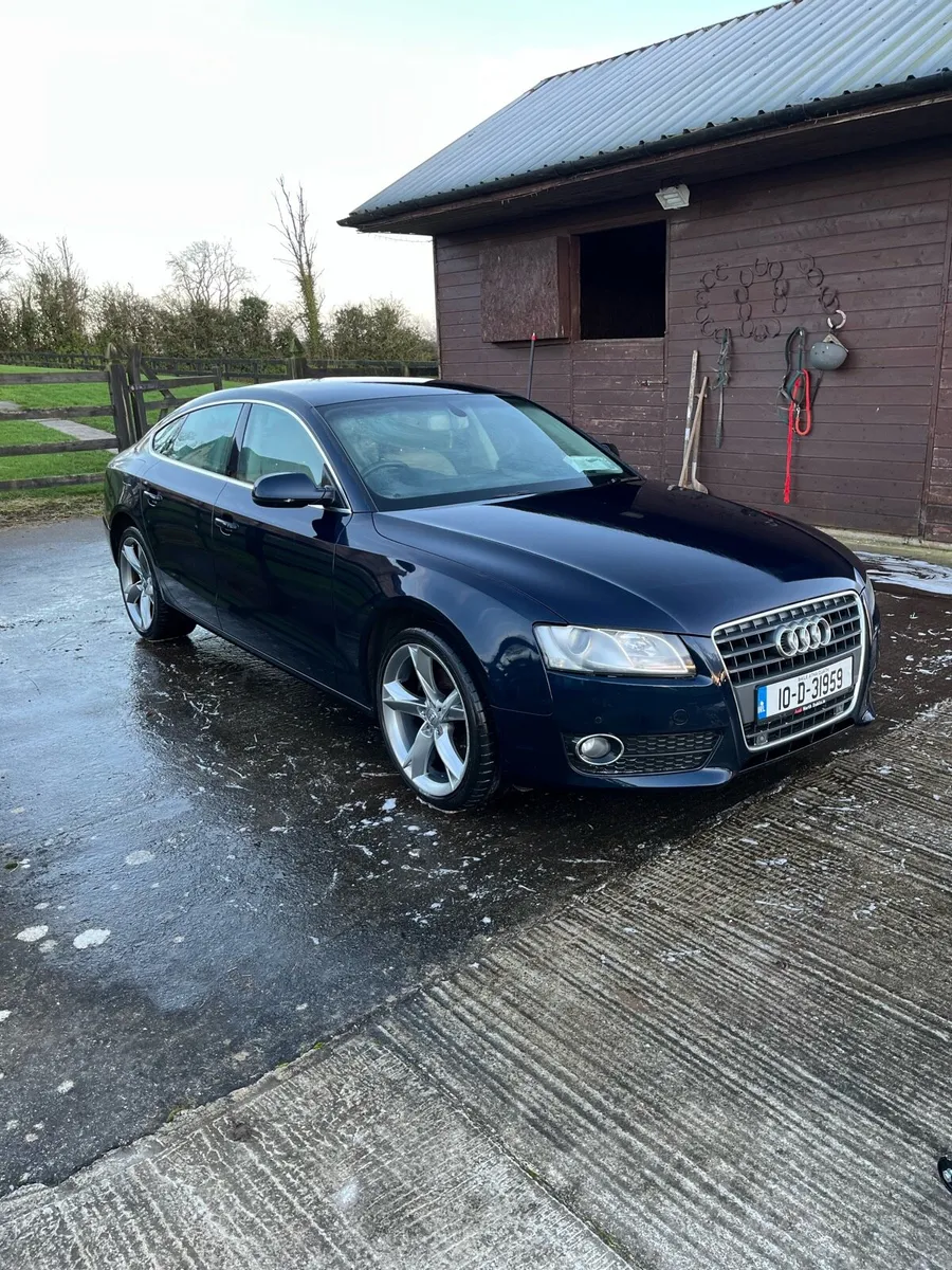 Breaking Audi a5 2010 - Image 1