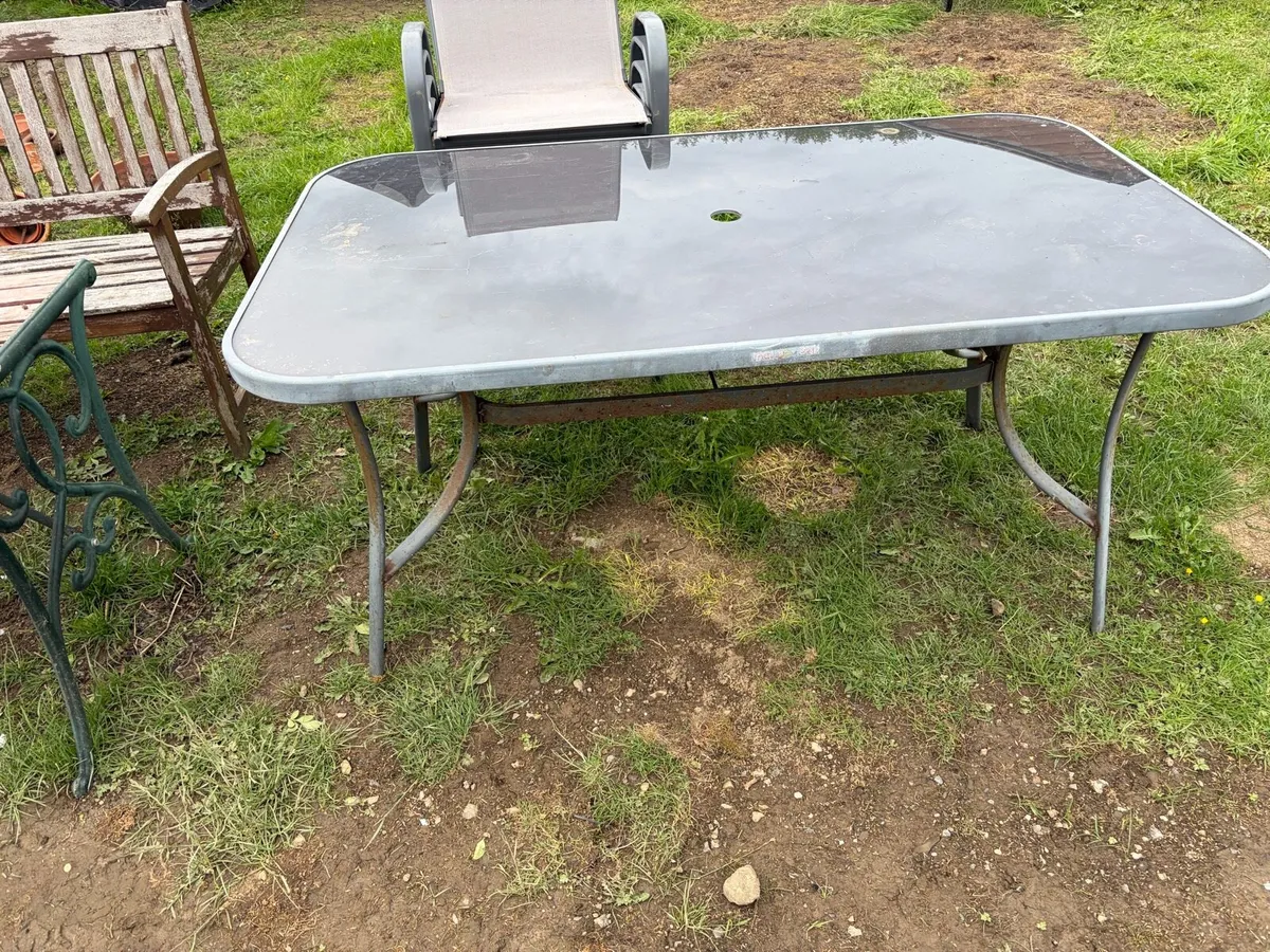 table and 6 chairs garden set - Image 3