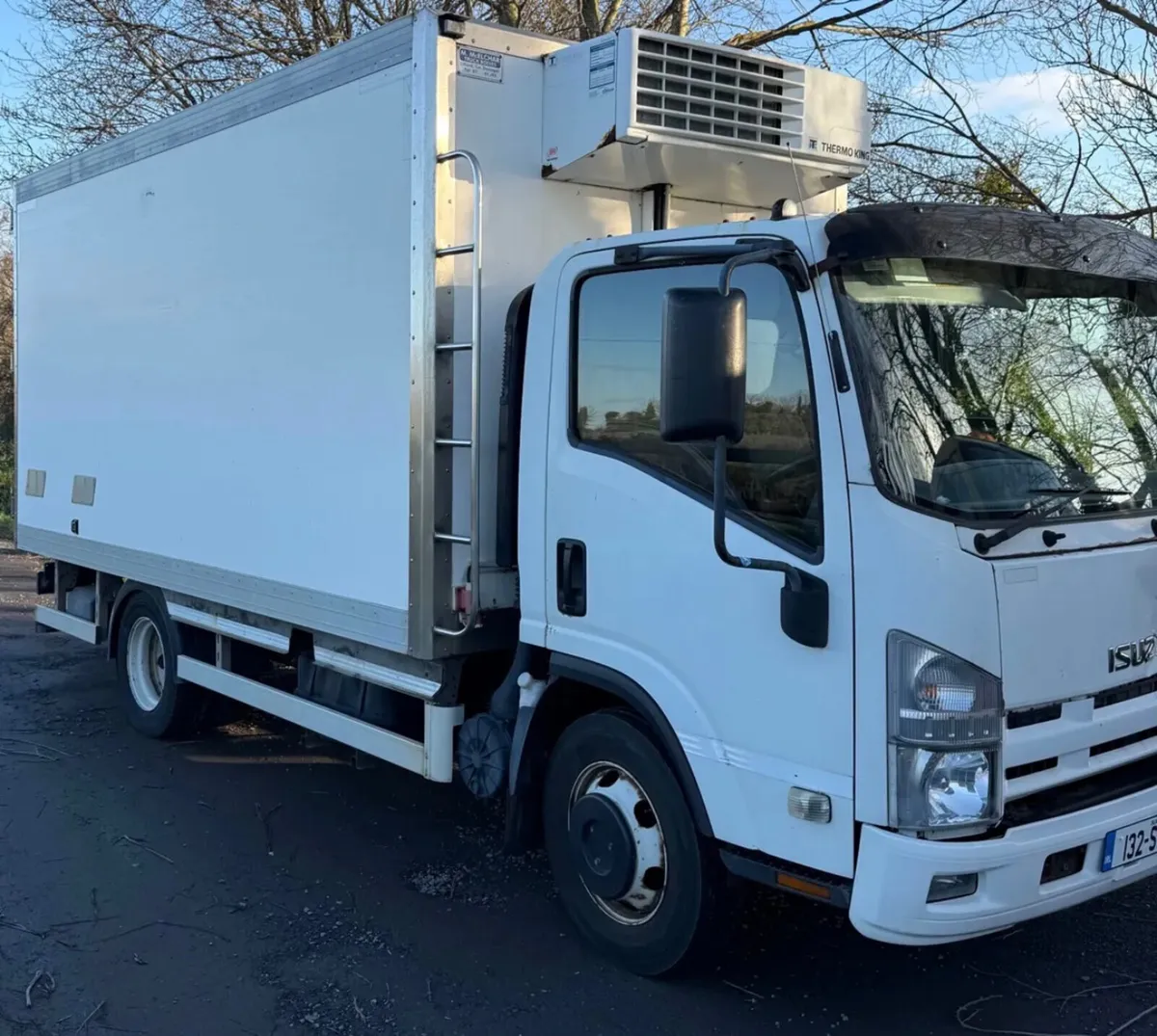 Isuzu 2013 Low mileage - Image 1