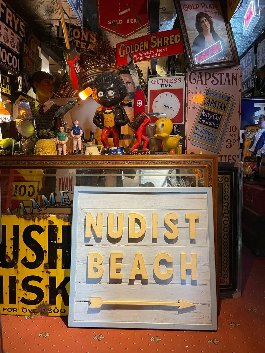 Irish pub memorabilia - Image 1