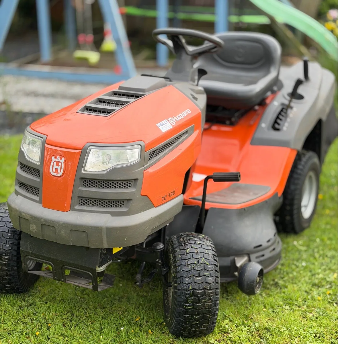 Husqvarna TC138 Lawnmower - Image 2