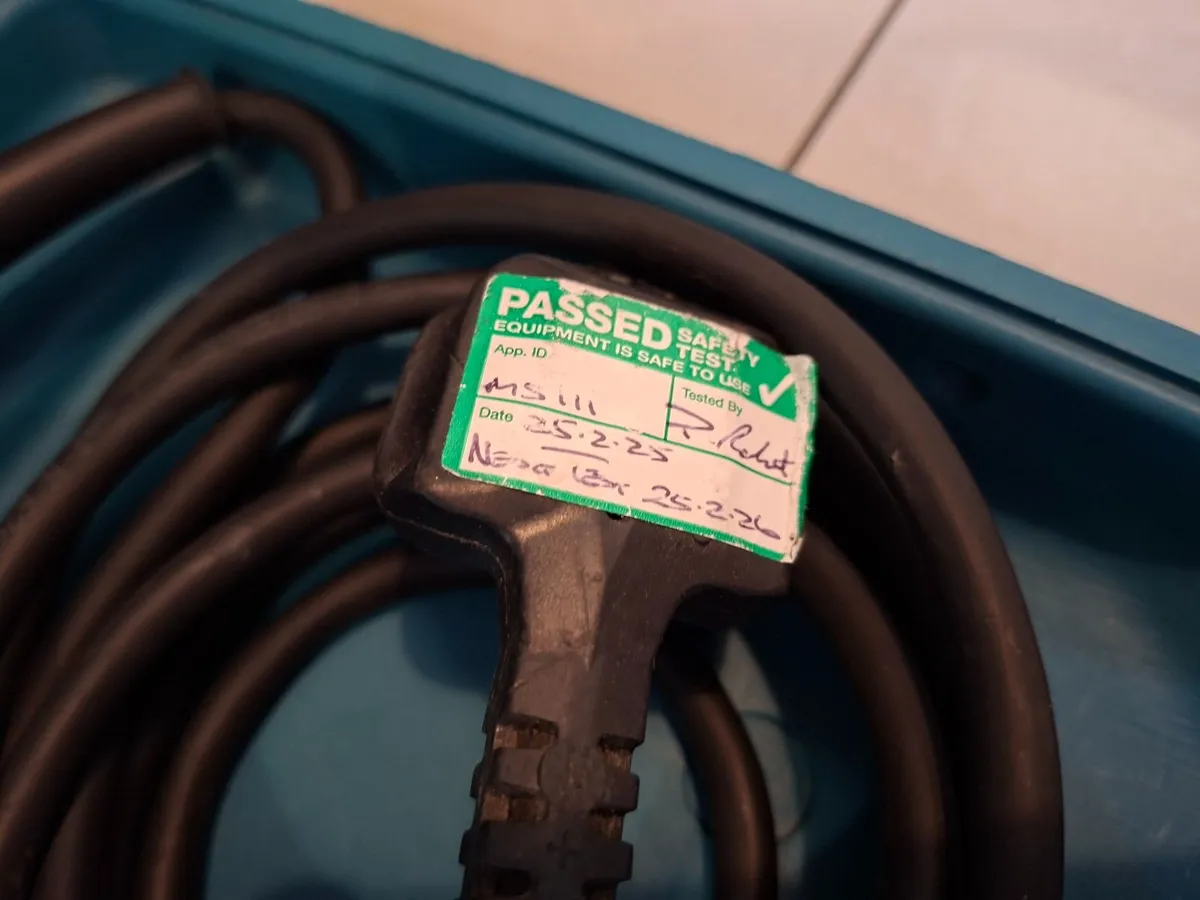 Makita 4350CT Jigsaw 240v - Image 3