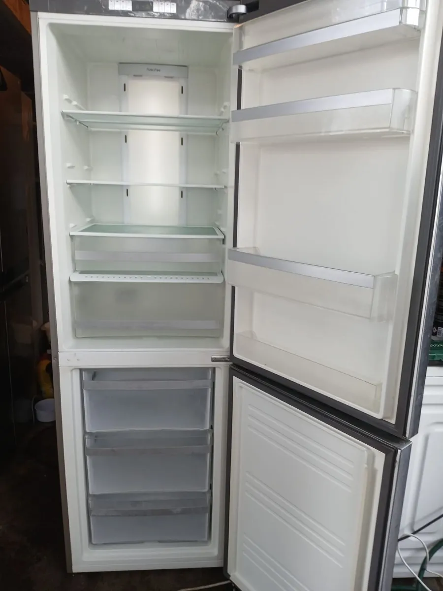 FRIDGE AND FREEZER - Image 4