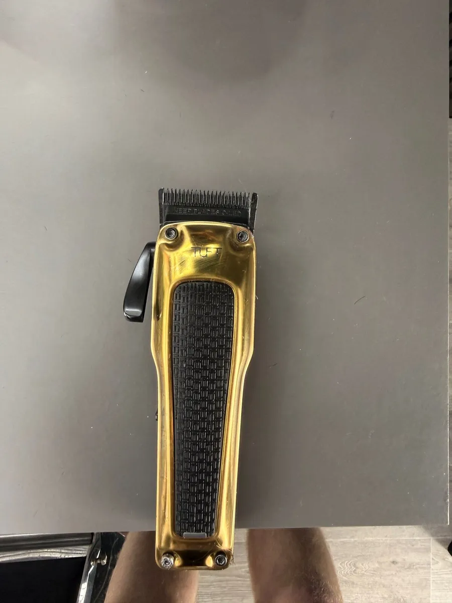 Selection of clippers - Image 2