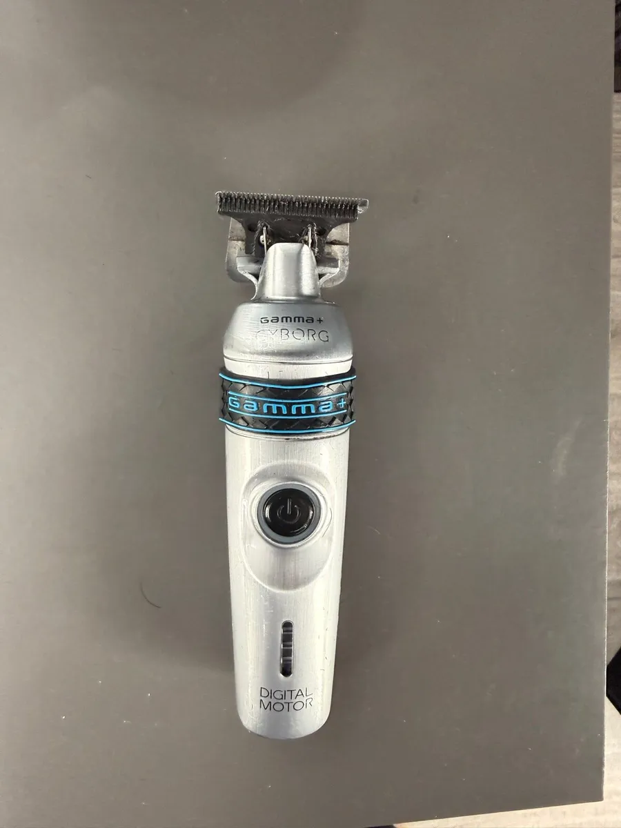Selection of clippers - Image 3
