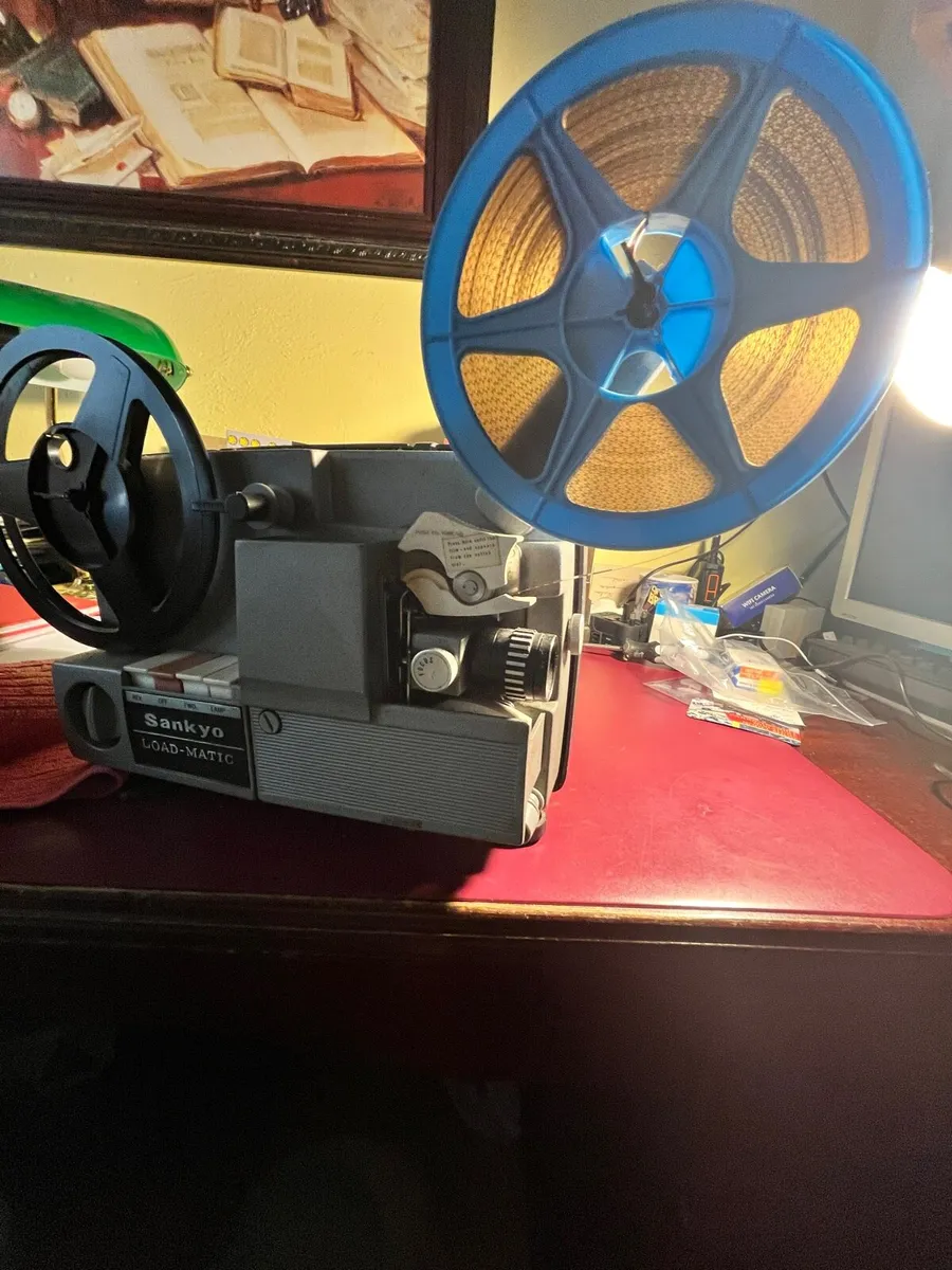 Projector - Image 2