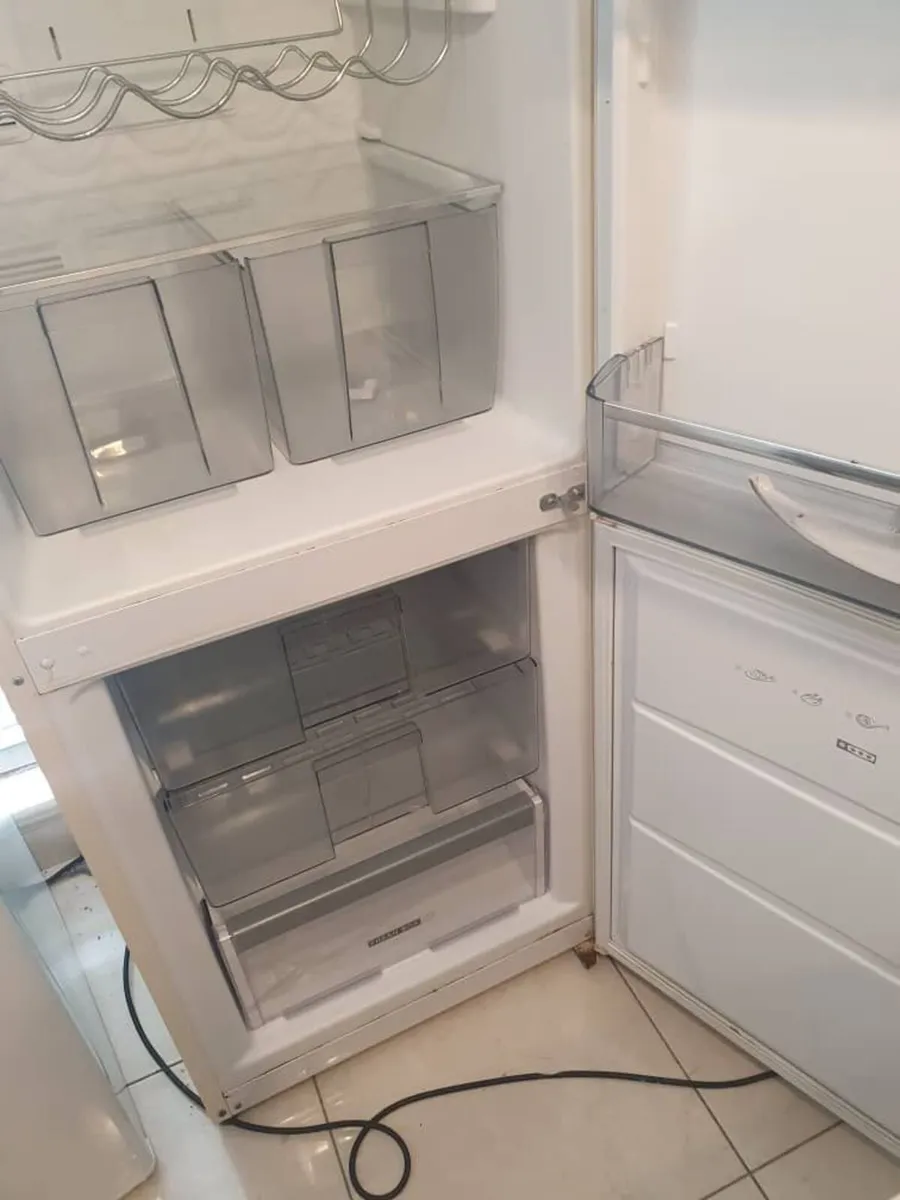 0871356516 RECTRO STYLE FRIDGE AND FREEZER - Image 3