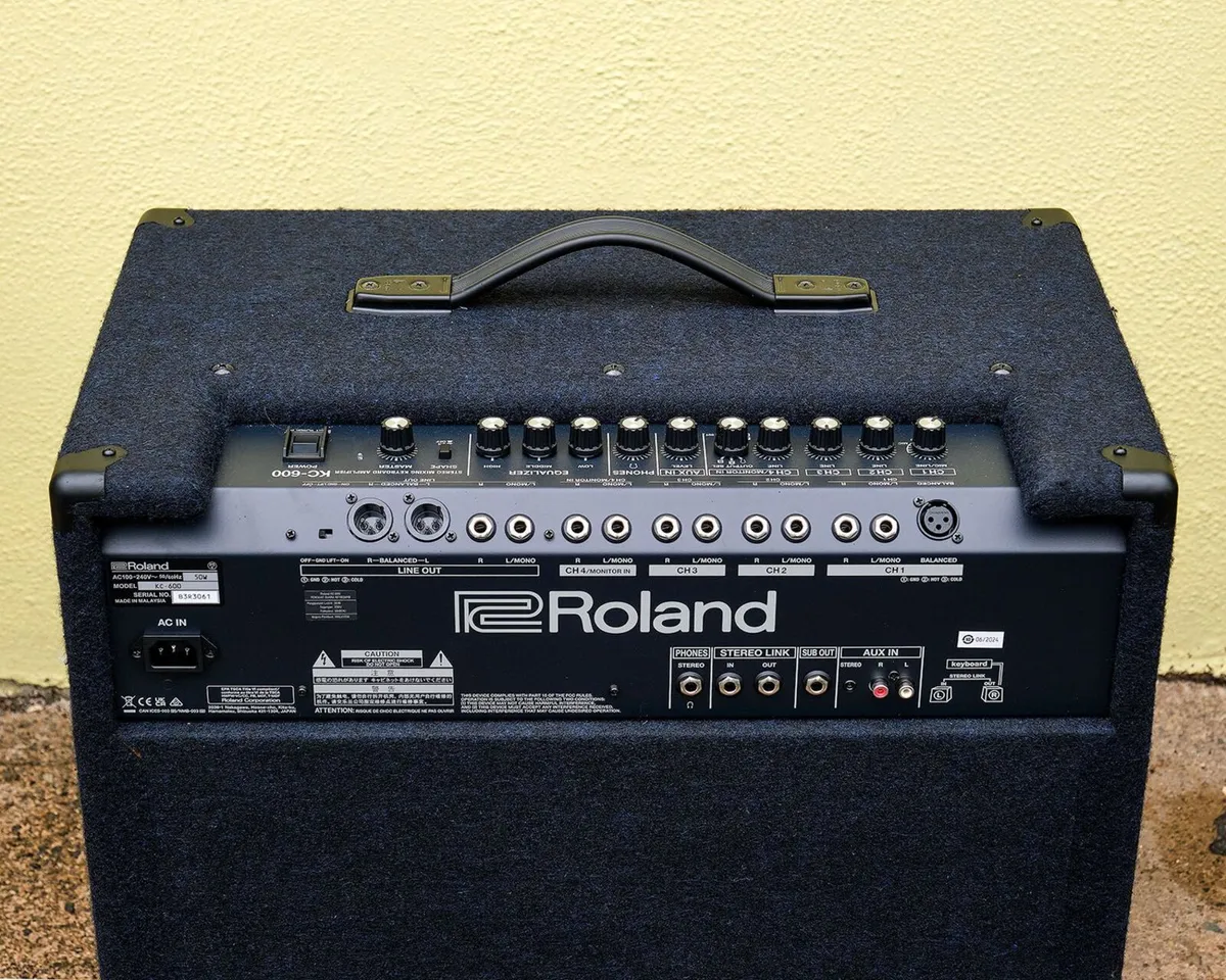Roland KC-600 keyboard amplifier - Image 2