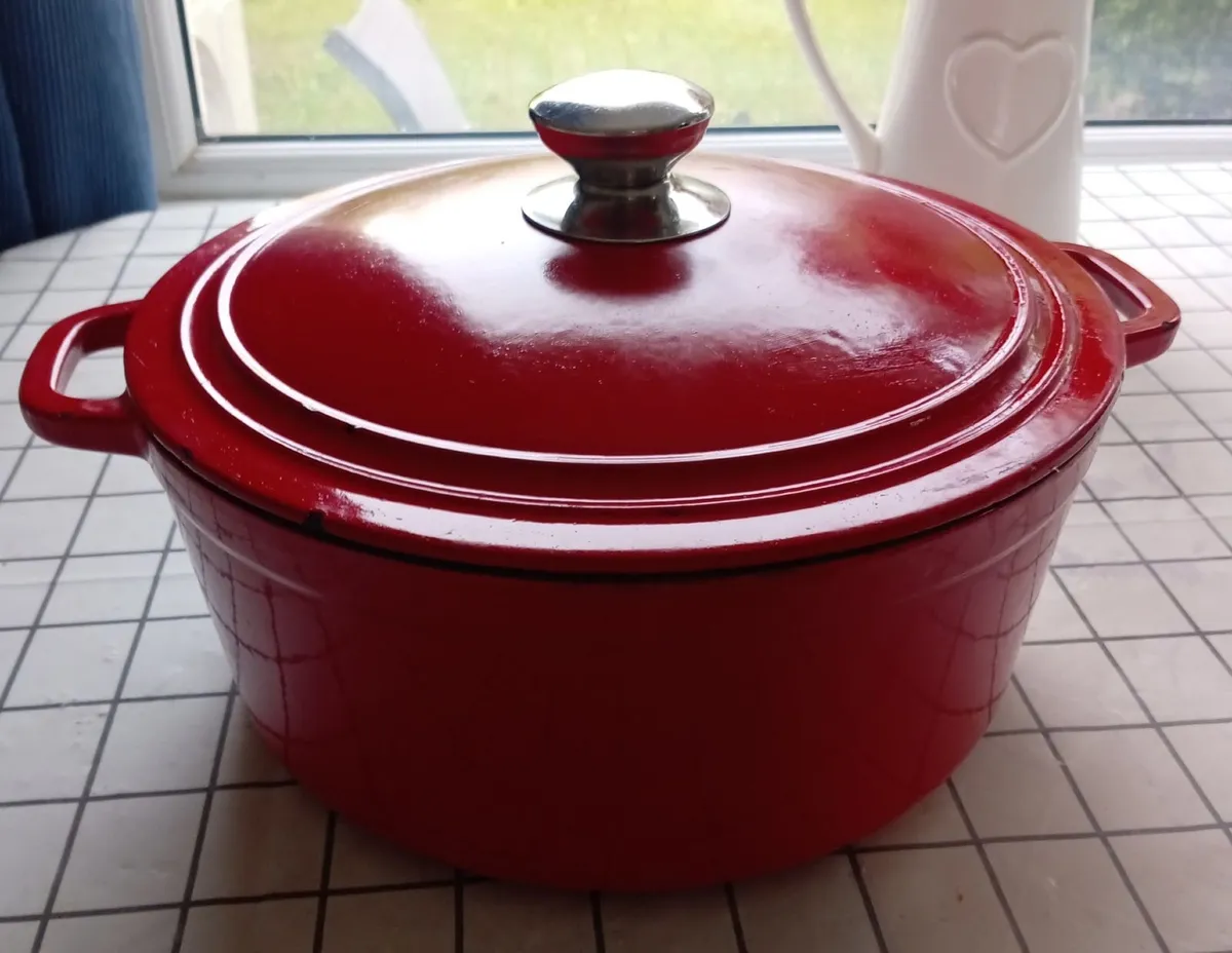 Casserole Cast Iron  Red 28 cm / 6.8 Litre - Image 1