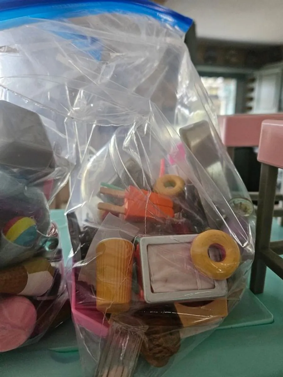 Generation ice cream van with all the accessories - Image 3