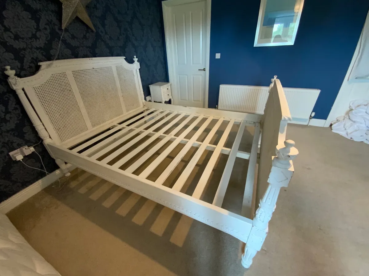French Style Shabby Chic 5” Bed + 2 bedside locker - Image 2