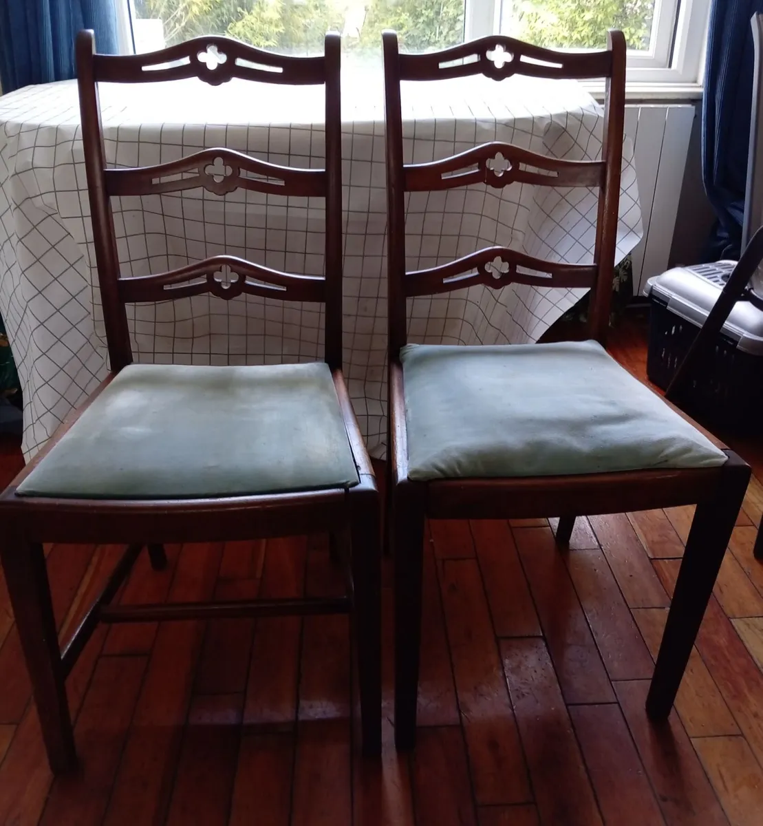 2 vintage Georgian style ribbon back dining chairs - Image 4