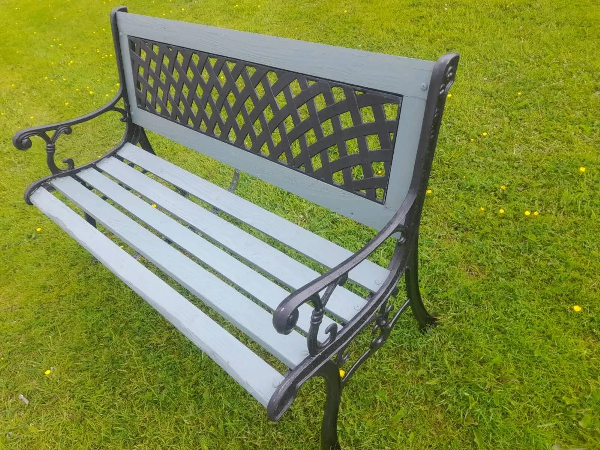 Cast iron bench - Image 2