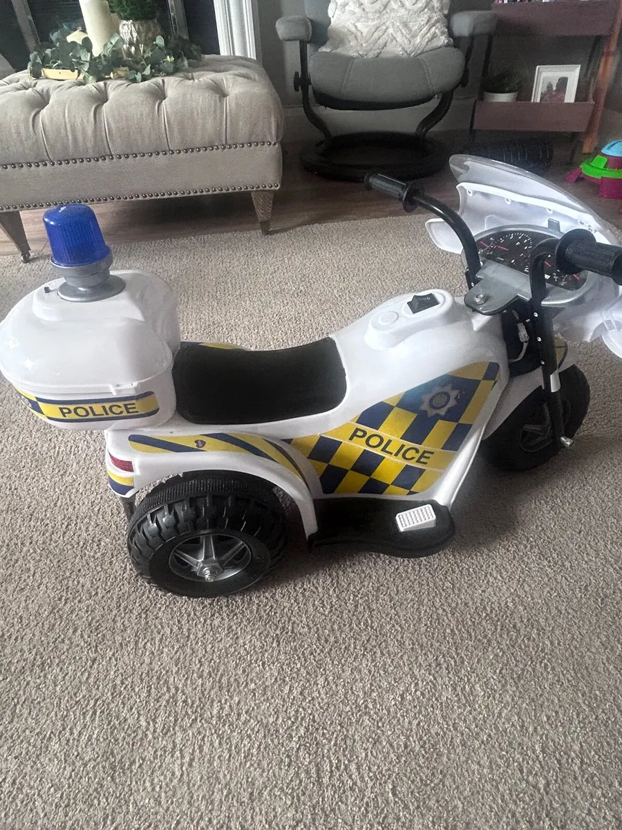 Toy Police Motorcycle - Image 4