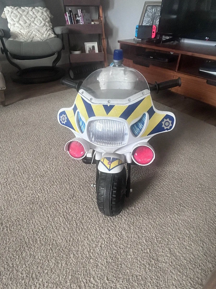 Toy Police Motorcycle - Image 2