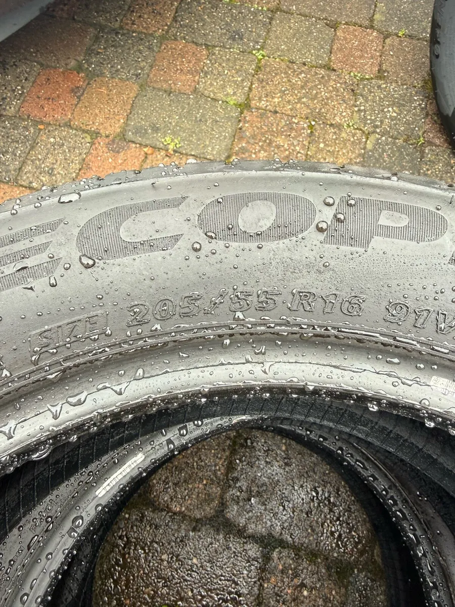 4 tyres - Image 3