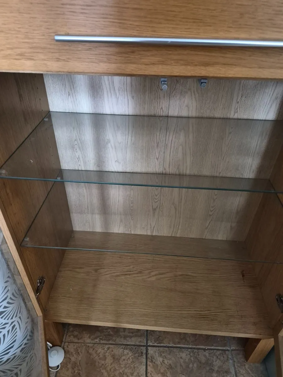 Cabinet - Image 1