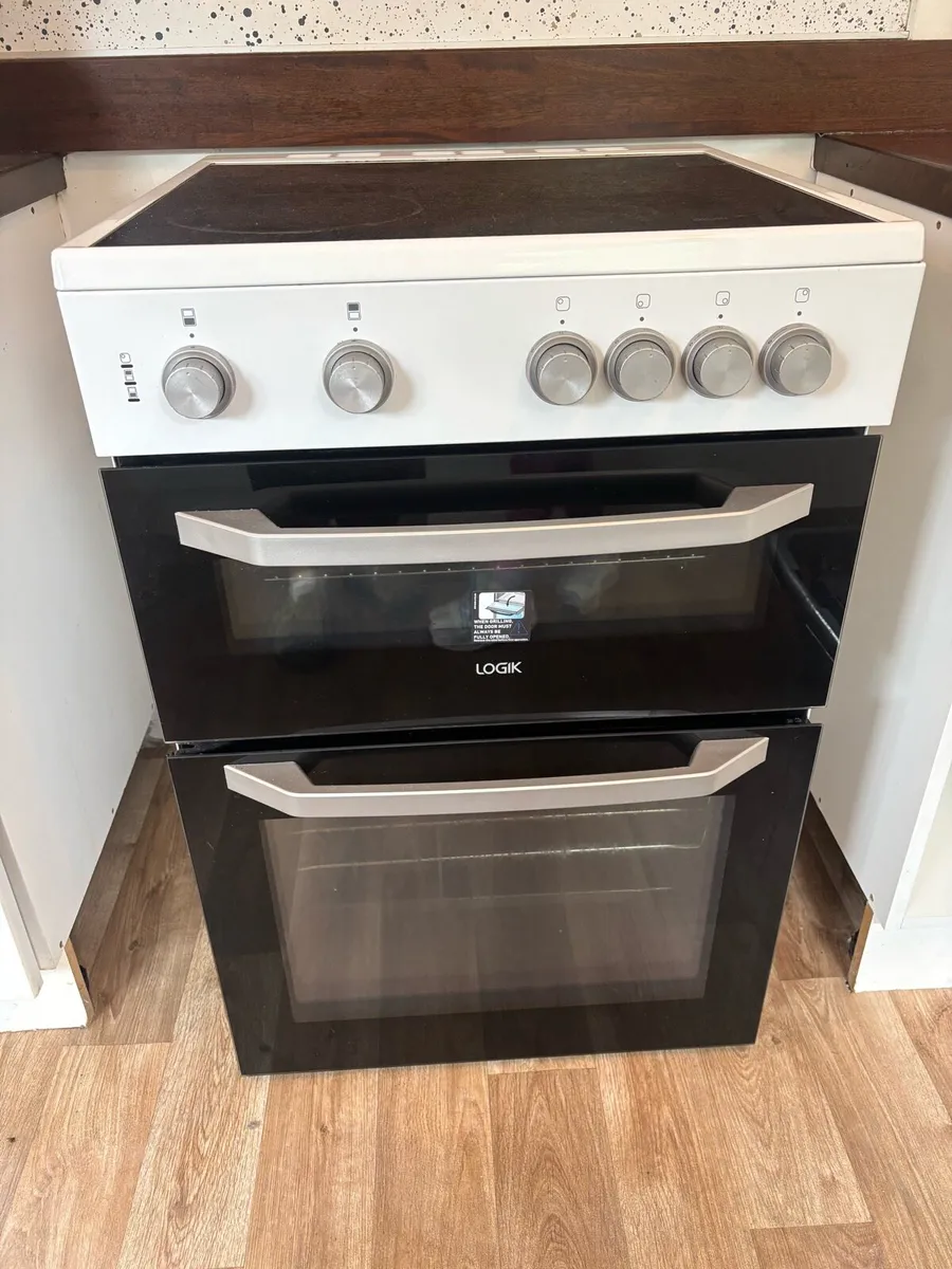 Electric oven - Image 1