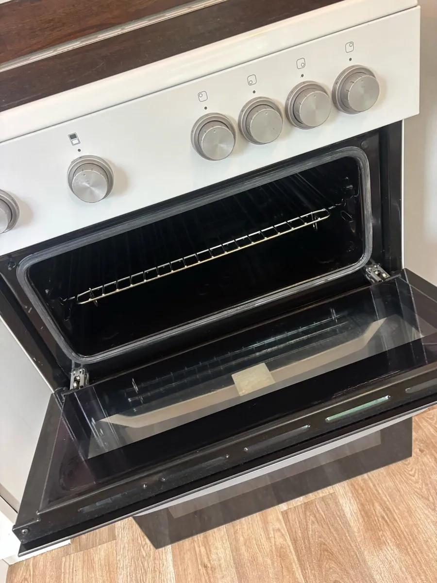 Electric oven - Image 2