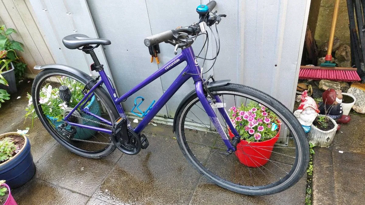 Cannondale Quick Trekking Bike - Image 1