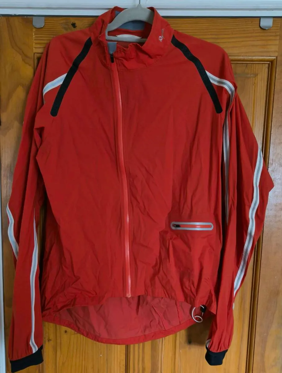 Rapha Stowaway jacket XL - Image 2