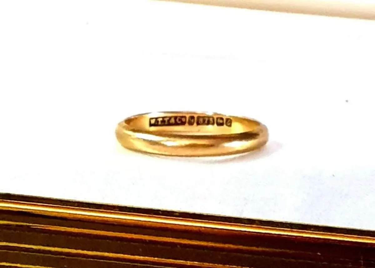 Vintage 9ct Gold 'W.T. Allen & Co' Wedding Ring - Image 3