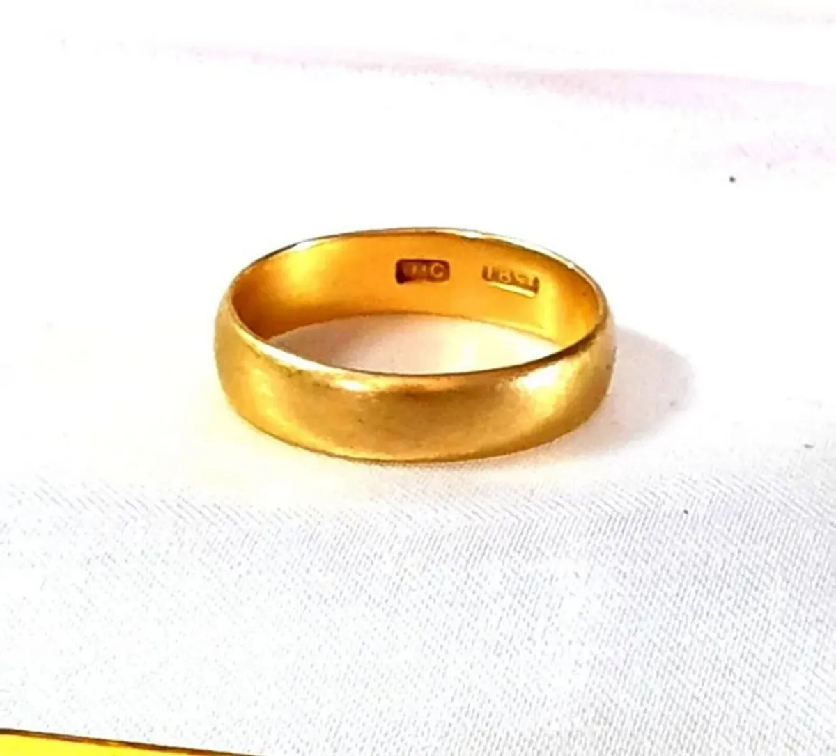 Vintage 18ct Gold Wedding Ring - Image 2