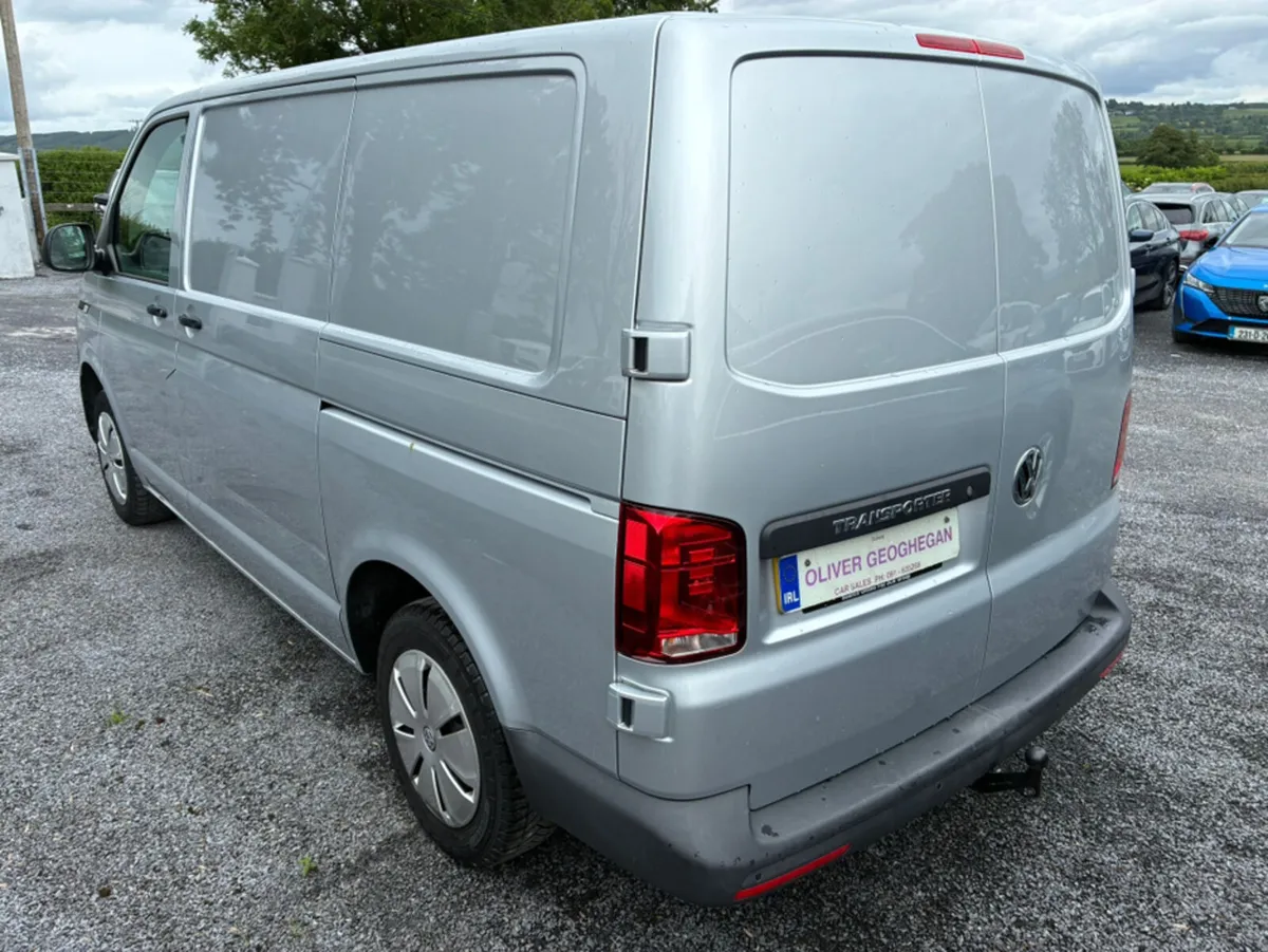 Volkswagen Transporter 6 SPEED 150 BHP T28 STARTLI - Image 3
