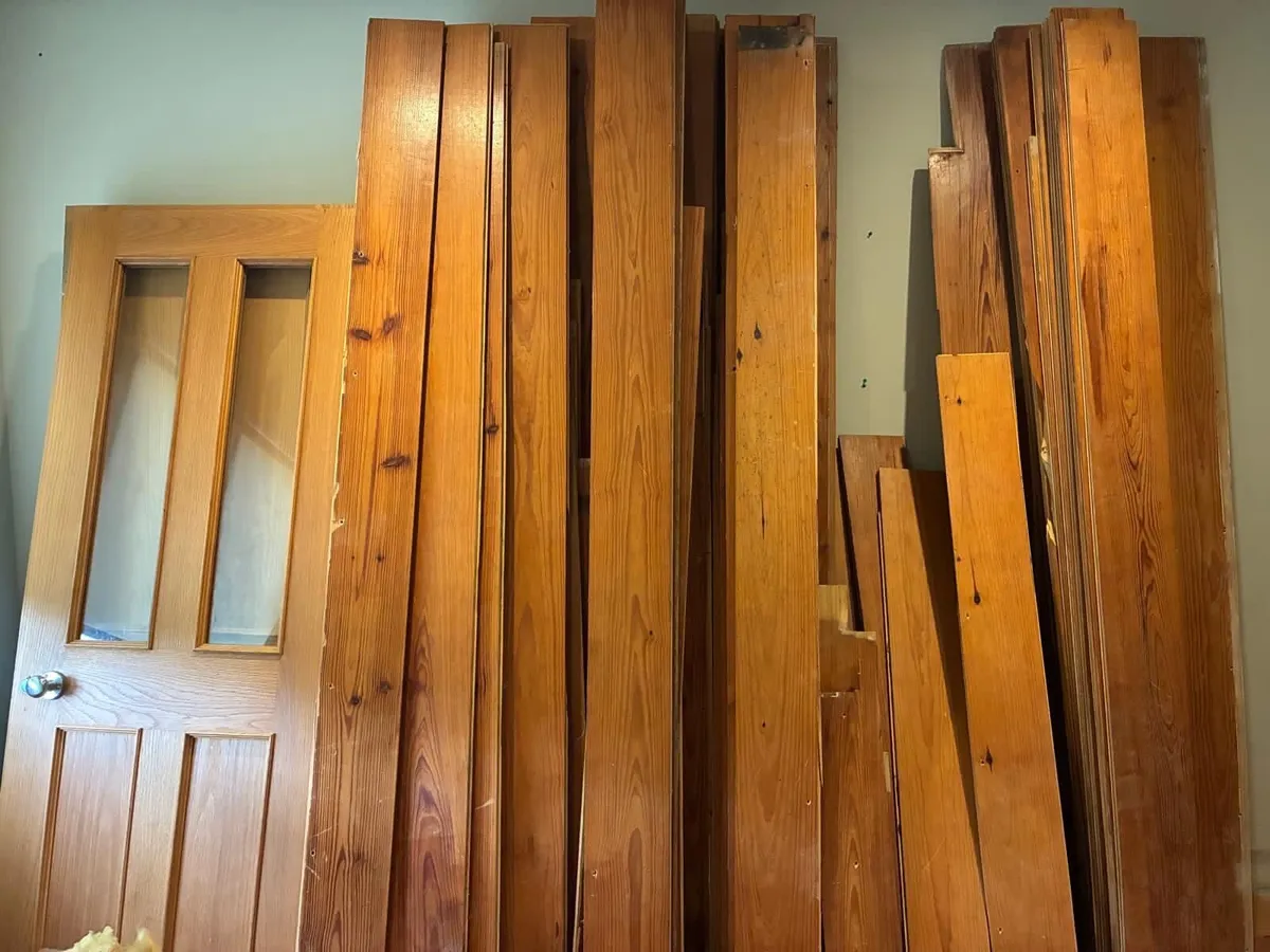Wood floor - Image 2