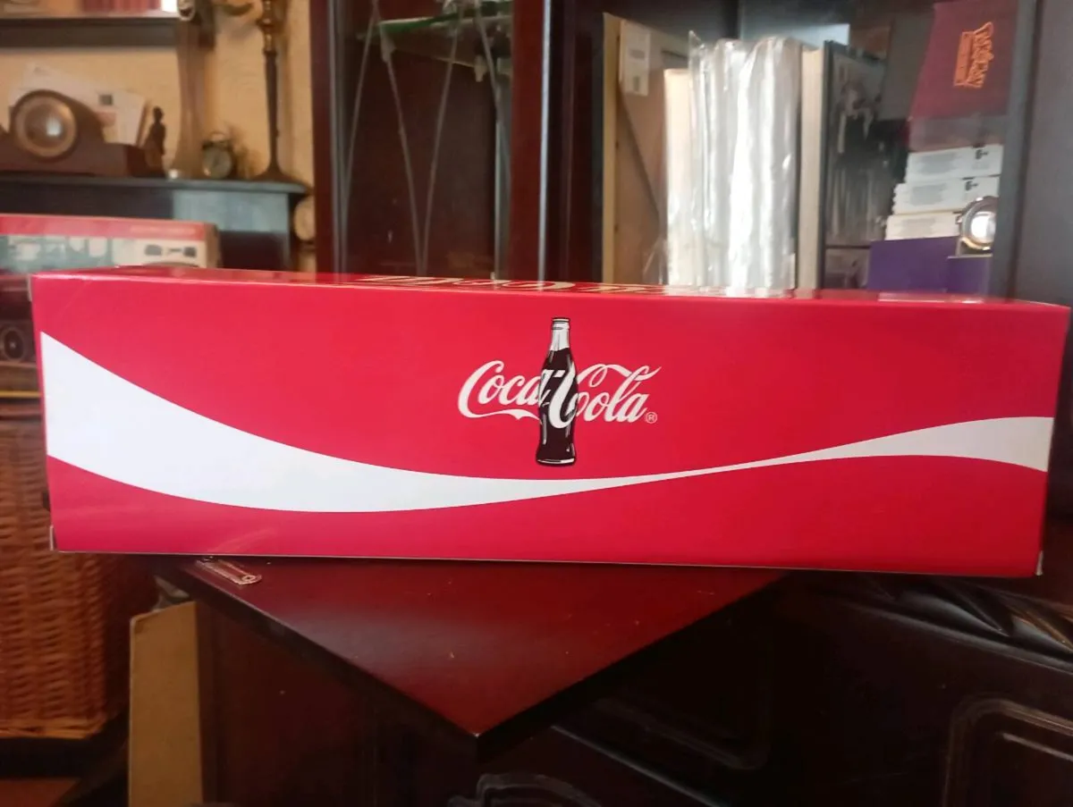 COCA-COLA VOLVO NH 12 DIE - CAST COLLECTIBLE TRUCK - Image 3