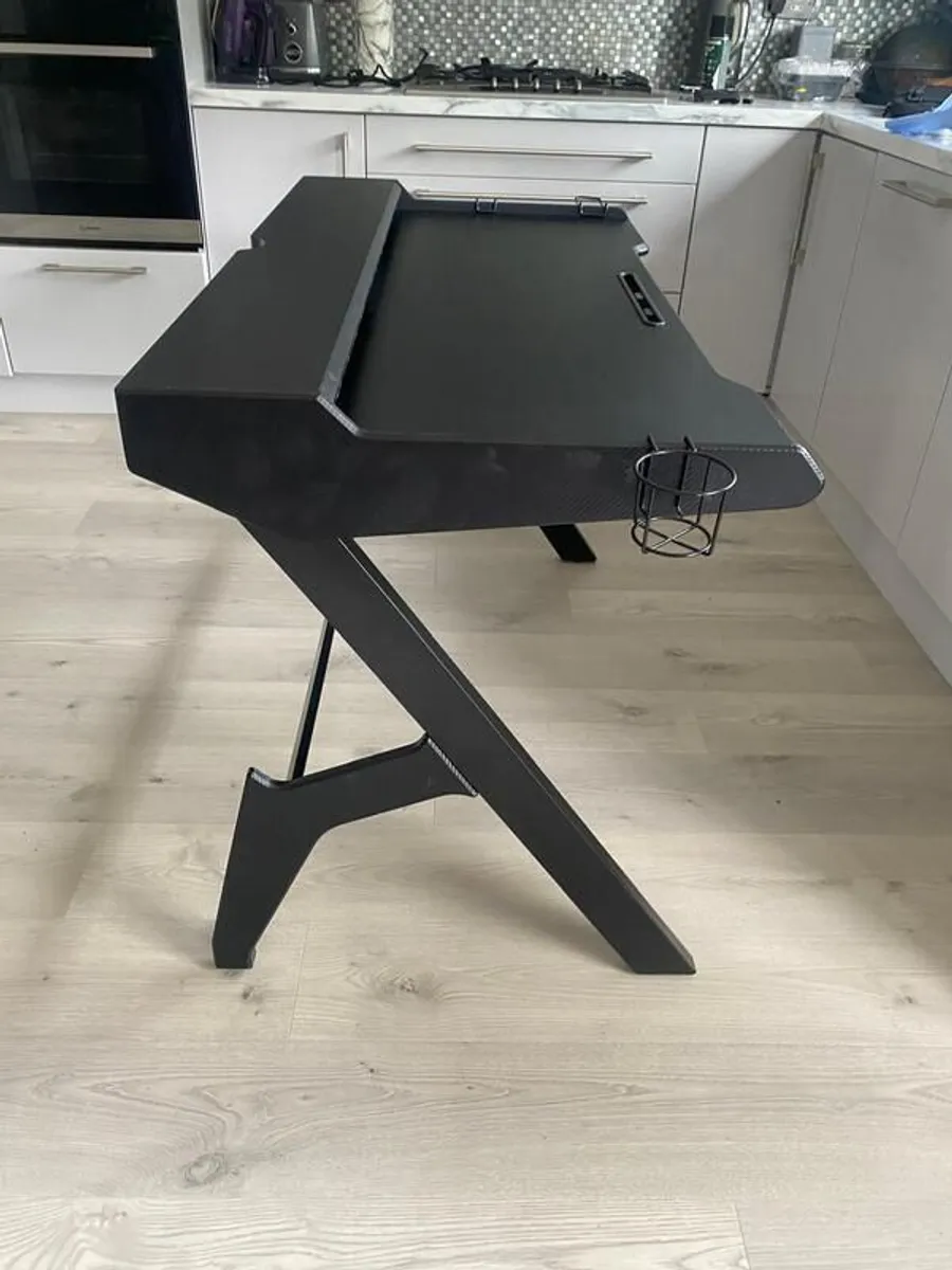 Gaming/ computer desk - Image 1