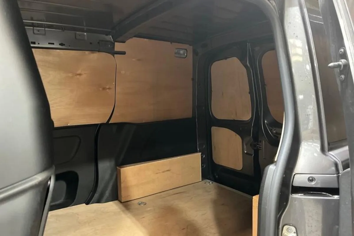Citroen Berlingo DRIVER - Image 4