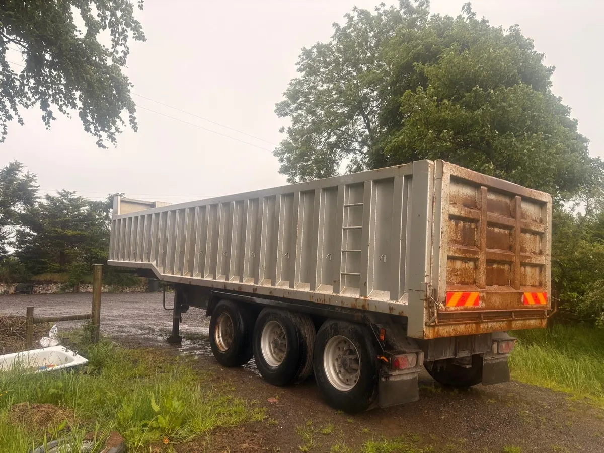 Tipping trailer - Image 2