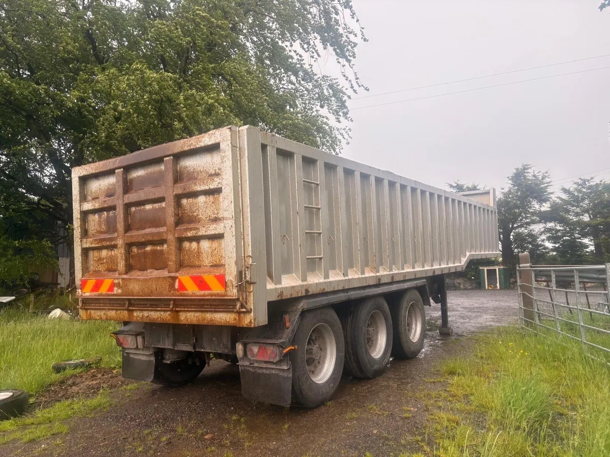 Tipping trailer - Image 3
