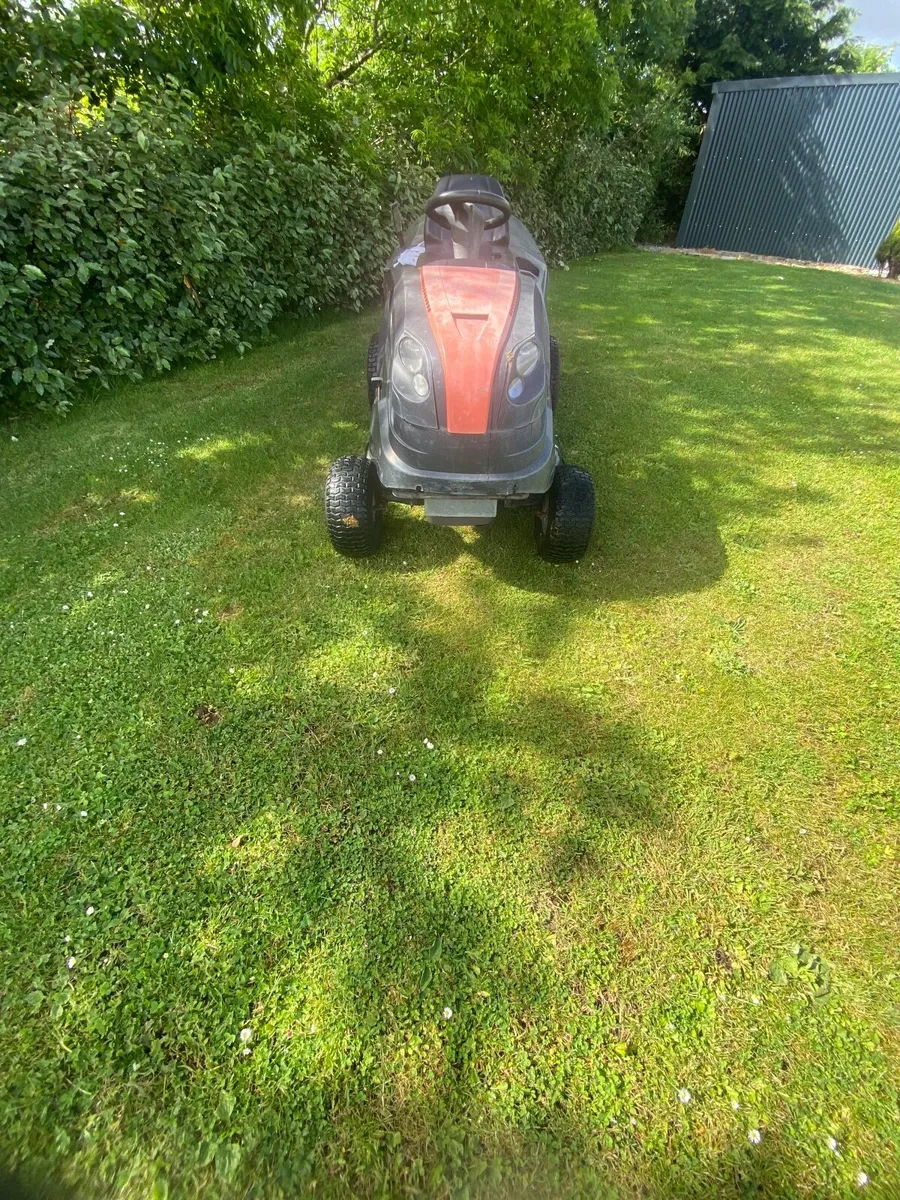 Ride on lawnmower - Image 4
