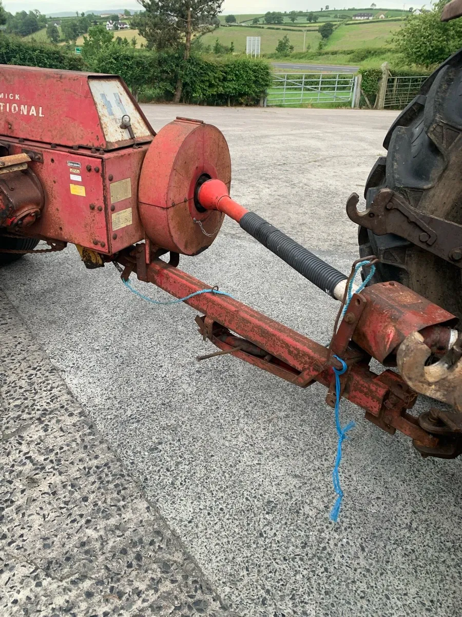 B47 International baler - Image 3