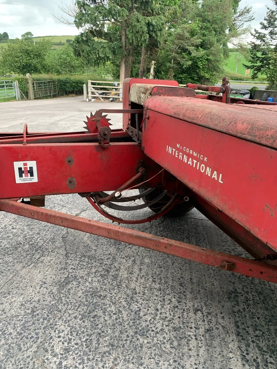 B47 International baler - Image 4