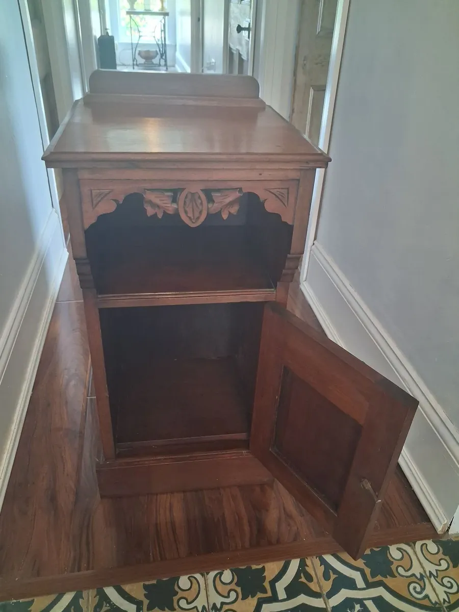 Beautiful antique cabinet - Image 4