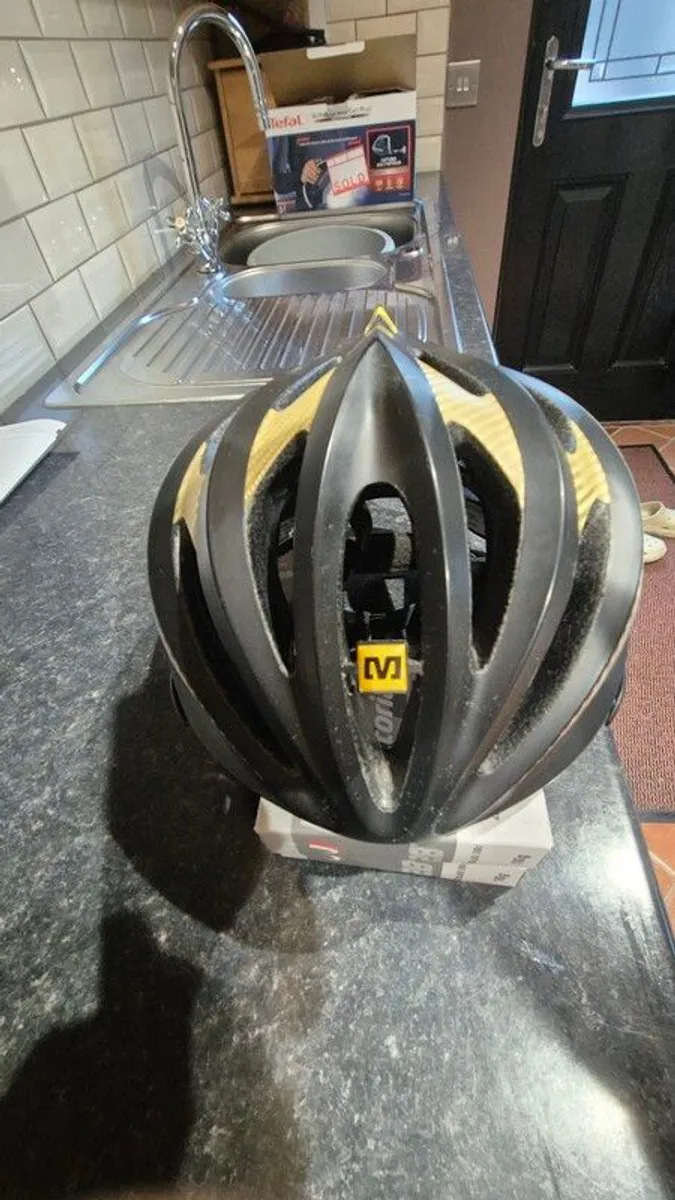 bike helmet - Image 2